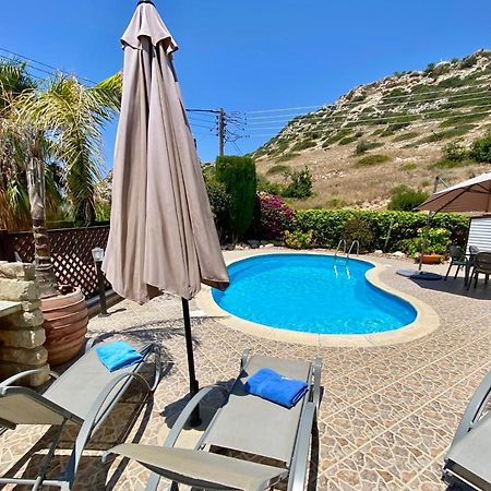 Villa Alicia With Priv Pool, Beautiful Garden And Shady Veranda- 5 Min To The Beach Peyia Dış mekan fotoğraf