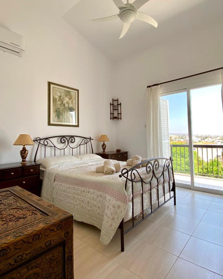 Villa Alicia With Priv Pool, Beautiful Garden And Shady Veranda- 5 Min To The Beach Peyia Dış mekan fotoğraf