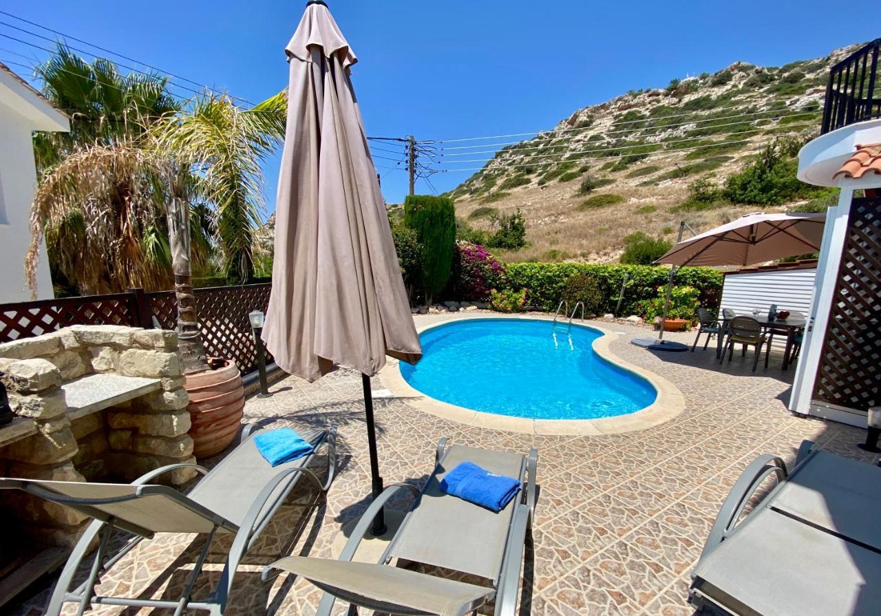 Villa Alicia With Priv Pool, Beautiful Garden And Shady Veranda- 5 Min To The Beach Peyia Dış mekan fotoğraf